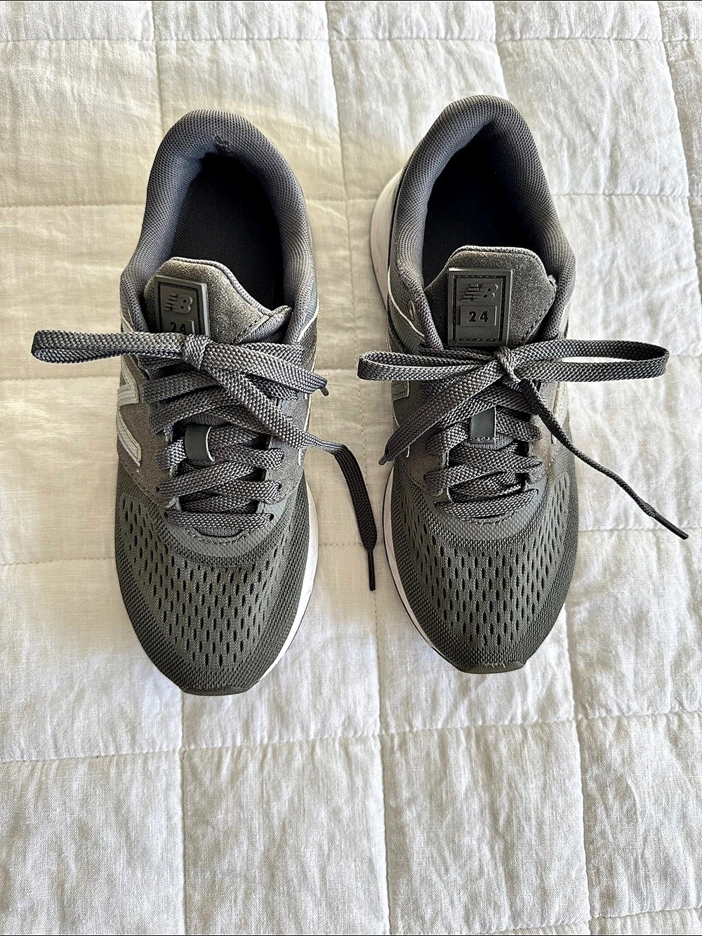 New Balance 24 Olive Green Women's Sneakers US 7.5